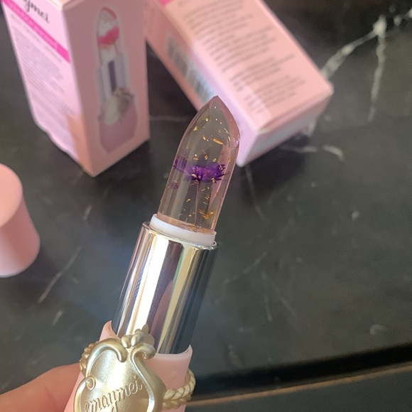 ✨Brand New Colour Changing Lip colour✨ - Picture 4 of 9